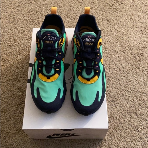 BNIB New Nike Air Max 270 React Size 9.5 - Picture 2 of 6